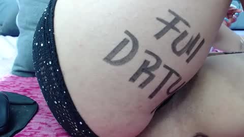 Snapshot of eny_dirty chatting on 12-19-24, 02:35 Enny Dirty online show from 12-19-24, 02:35