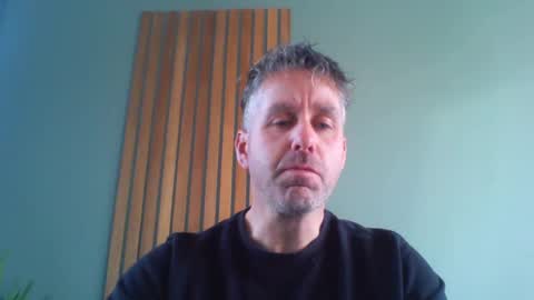 Snapshot of enzoenzo7 chatting on 03-05-25, 12:55 Enzos Massive Cock online show from 03-05-25, 12:55