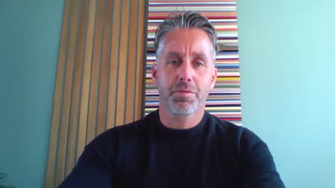 Snapshot of enzoenzo7 chatting on 09-10-25, 01:22 Enzos Massive Cock online show from 09-10-25, 01:22