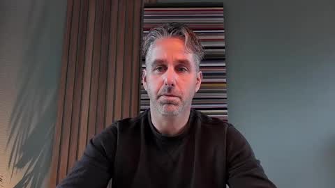 Snapshot of enzoenzo7 chatting on 10-22-25, 07:52 Enzos Massive Cock online show from 10-22-25, 07:52