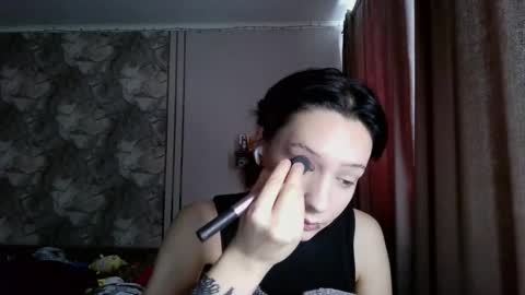 Snapshot of epifaniapaolino chatting on 02-16-26, 09:16 Lucy NEXT STREAM January 5 HNY online show from 02-16-26, 09:16