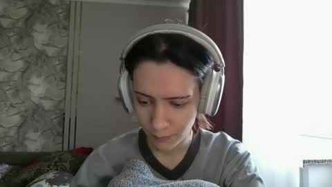 Snapshot of epifaniapaolino chatting on 02-27-26, 06:13 Lucy NEXT STREAM January 5 HNY online show from 02-27-26, 06:13