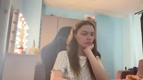 Lily online show from 03-09-26, 08:18