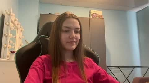 Lily online show from 04-12-26, 06:40