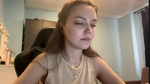 Lily online show from 04-15-26, 03:13