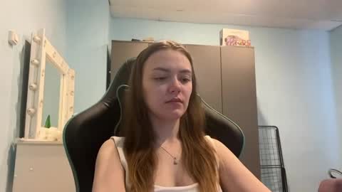 Lily online show from 05-02-26, 01:10