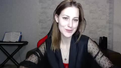 Snapshot of erdbeeren_mit_sahne chatting on 11-14-25, 05:55 Erdbeeren mit Sahne online show from 11-14-25, 05:55