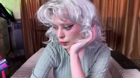 Snapshot of erectioneeering chatting on 06-22-26, 11:29 Alissa online show from 06-22-26, 11:29