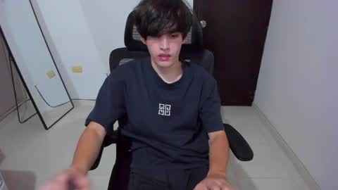 eren_tatakae online show from 05-15-26, 11:34