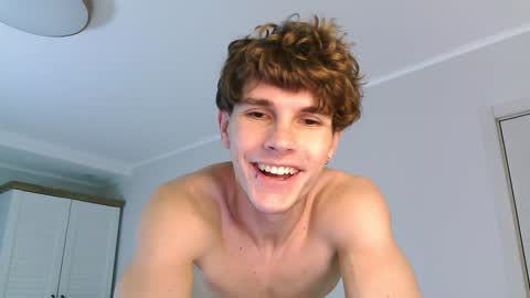 Snapshot of eric_crush chatting on 12-15-24, 03:56 Eric Crush online show from 12-15-24, 03:56