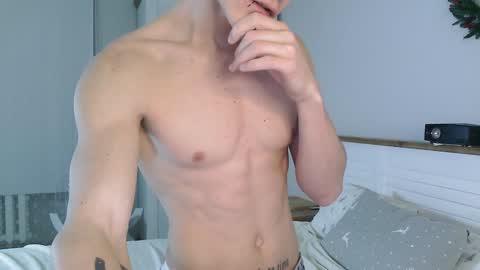 Snapshot of eric_crush chatting on 12-20-24, 03:36 Eric Crush online show from 12-20-24, 03:36