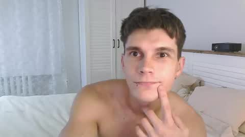 Snapshot of eric_crush chatting on 09-10-25, 04:01 Eric Crush online show from 09-10-25, 04:01