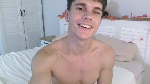 Snapshot of eric_crush chatting on 09-30-25, 04:01 Eric Crush online show from 09-30-25, 04:01