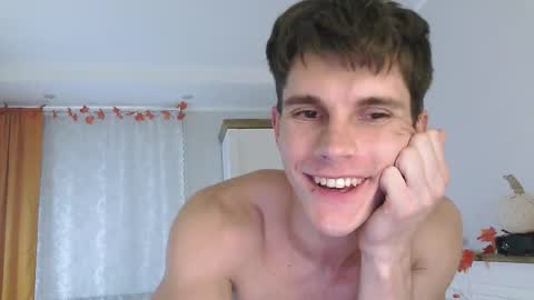 Snapshot of eric_crush chatting on 10-08-25, 04:21 Eric Crush online show from 10-08-25, 04:21