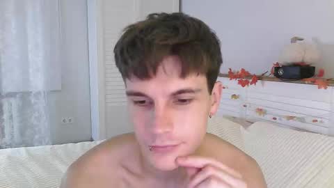 Snapshot of eric_crush chatting on 10-21-25, 04:13 Eric Crush online show from 10-21-25, 04:13