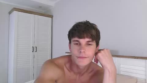 Snapshot of eric_crush chatting on 11-30-25, 07:12 Eric Crush online show from 11-30-25, 07:12