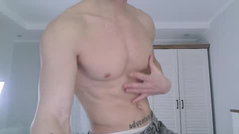 Snapshot of eric_crush chatting on 02-21-26, 04:02 Eric Crush online show from 02-21-26, 04:02