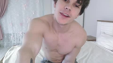 Eric Crush online show from 04-21-26, 03:57