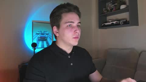 Snapshot of eric_ether chatting on 11-08-25, 07:23 Eric online show from 11-08-25, 07:23