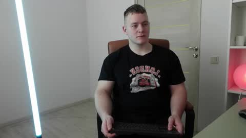    online show from 11-23-25, 07:19