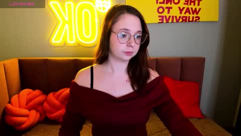 Snapshot of erica_nelson chatting on 01-18-26, 02:04 Erica 3 online show from 01-18-26, 02:04