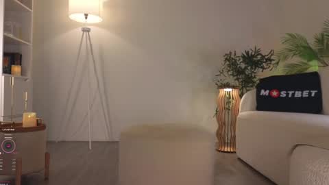 Call me Erica online show from 12-06-24, 07:32