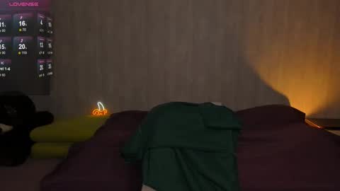 Snapshot of ericapowers chatting on 02-18-26, 02:57 EricaPowers online show from 02-18-26, 02:57