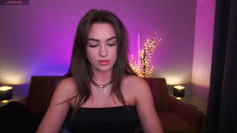 Erica online show from 11-06-25, 02:18