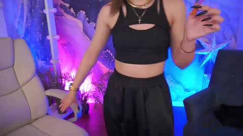 Erica online show from 06-03-26, 01:46