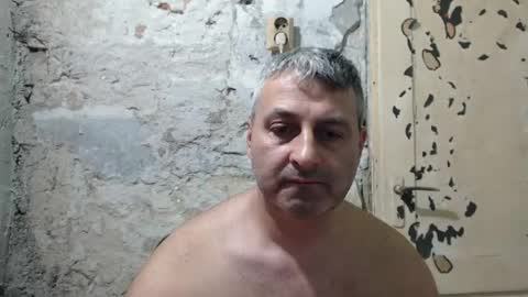 Snapshot of ericboy32 chatting on 07-12-26, 08:44 eric online show from 07-12-26, 08:44