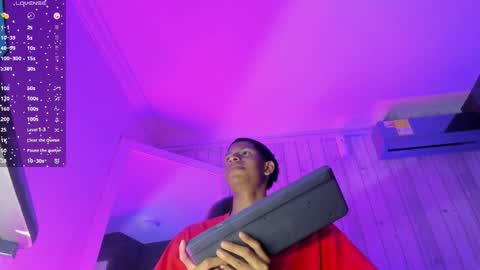 Snapshot of erick_wal chatting on 10-14-25, 12:44 online show from 10-14-25, 12:44