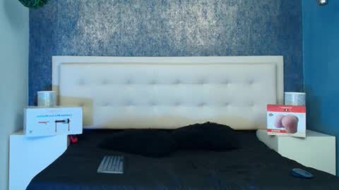   online show from 09-12-25, 04:01