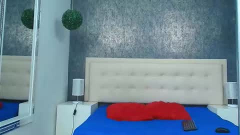   online show from 11-09-25, 04:22