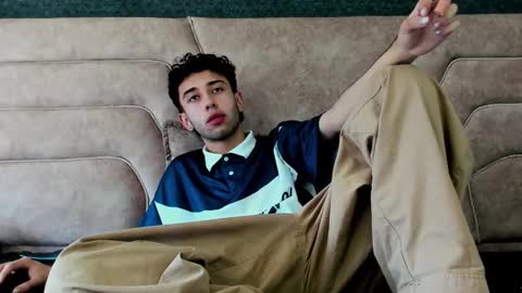 Snapshot of erickblaze_wm chatting on 02-06-25, 12:59 Erick online show from 02-06-25, 12:59