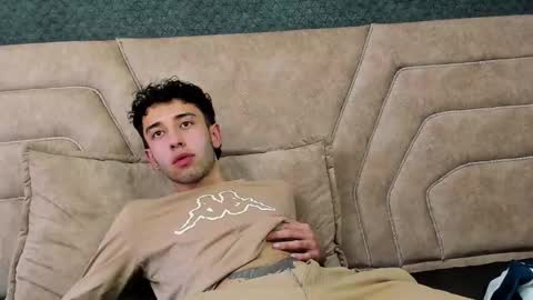 Snapshot of erickblaze_wm chatting on 02-06-25, 07:07 Erick online show from 02-06-25, 07:07