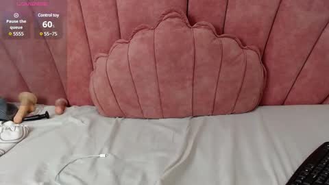 Snapshot of erickblaze_wm chatting on 02-11-25, 03:51 Erick online show from 02-11-25, 03:51