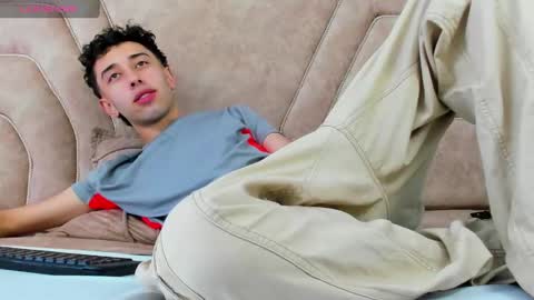 Snapshot of erickblaze_wm chatting on 02-19-25, 02:12 Erick online show from 02-19-25, 02:12