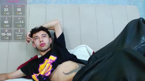 Snapshot of erickblaze_wm chatting on 02-27-25, 05:36 Erick online show from 02-27-25, 05:36