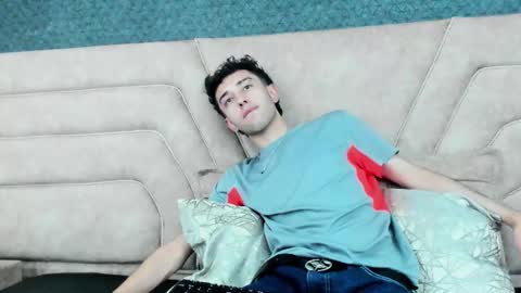 Snapshot of erickblaze_wm chatting on 02-28-25, 03:26 Erick online show from 02-28-25, 03:26