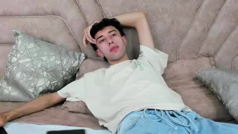 Snapshot of erickblaze_wm chatting on 03-03-25, 01:31 Erick online show from 03-03-25, 01:31