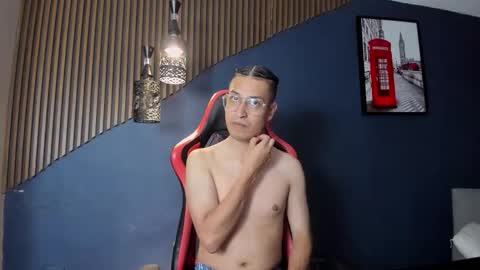 Erick online show from 03-11-26, 02:28