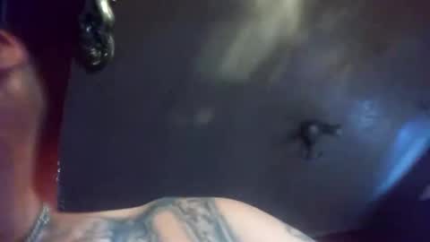 Snapshot of erik15516 chatting on 06-05-26, 02:01 erik15516 online show from 06-05-26, 02:01