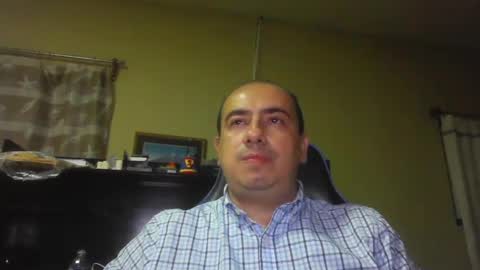 Snapshot of erik1781 chatting on 02-11-25, 05:05 erik1781 online show from 02-11-25, 05:05