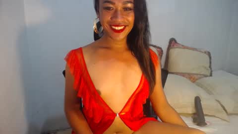 Snapshot of erika_madrigal chatting on 12-23-24, 02:35 erika_madrigal online show from 12-23-24, 02:35
