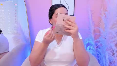 Erika Mendez online show from 10-28-25, 07:49