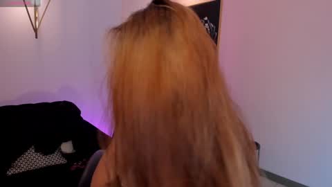 Snapshot of erikabenz chatting on 01-15-25, 12:15 Erika Benz online show from 01-15-25, 12:15