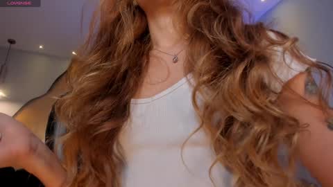 Snapshot of erikabenz chatting on 02-05-25, 12:27 Erika Benz online show from 02-05-25, 12:27