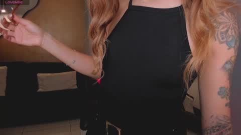 Snapshot of erikabenz chatting on 02-09-25, 12:41 Erika Benz online show from 02-09-25, 12:41