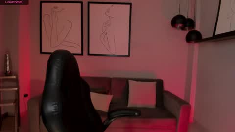 Snapshot of erikabenz chatting on 02-19-25, 12:11 Erika Benz online show from 02-19-25, 12:11