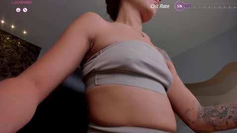 Snapshot of erikabenz chatting on 03-10-25, 06:34 Erika Benz online show from 03-10-25, 06:34